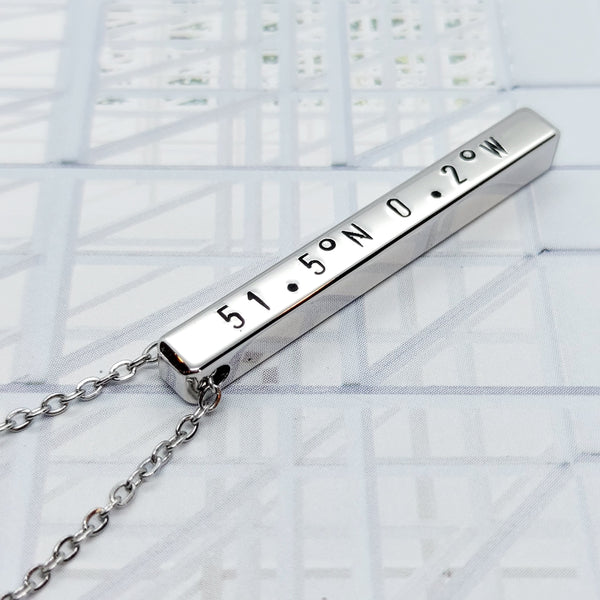 4 cm Bar Necklace (max 13 characters)